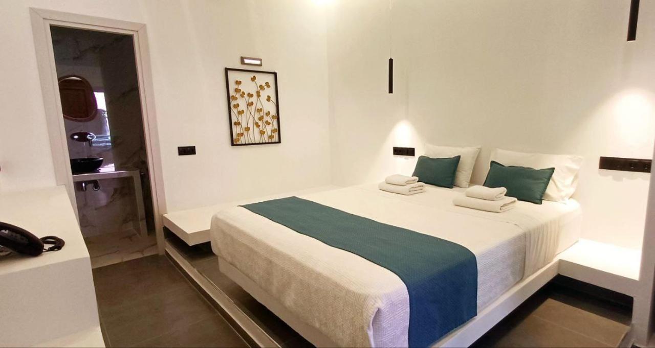 Rigas Hotel Skopelos エクステリア 写真