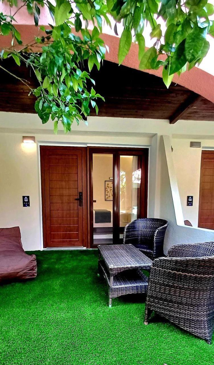 Rigas Hotel Skopelos エクステリア 写真