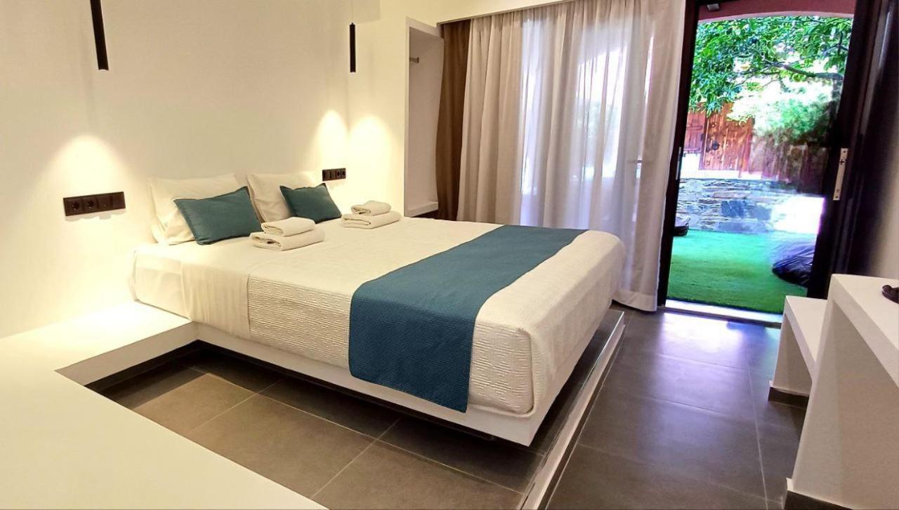 Rigas Hotel Skopelos エクステリア 写真